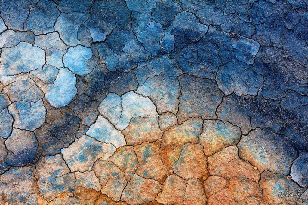 Dragonskin geothermal iceland photo by Aaron Reed